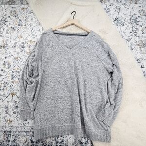 Torrid Super Soft Plush V-Neck Lace Pieced Sleeve Raglan Sweatshirt Heather Gray